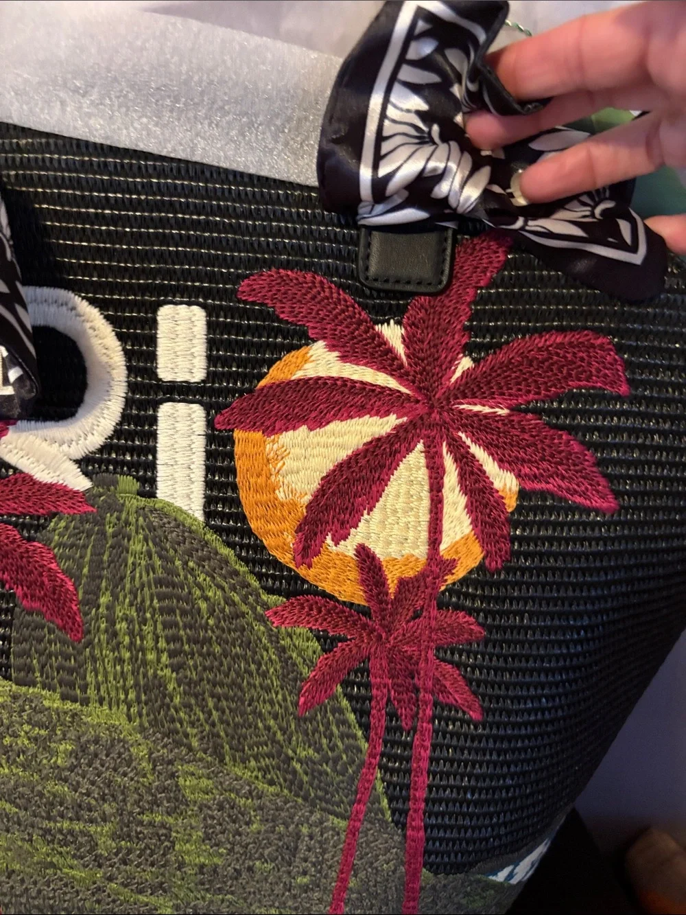 NWT Copabanana Shell Tote